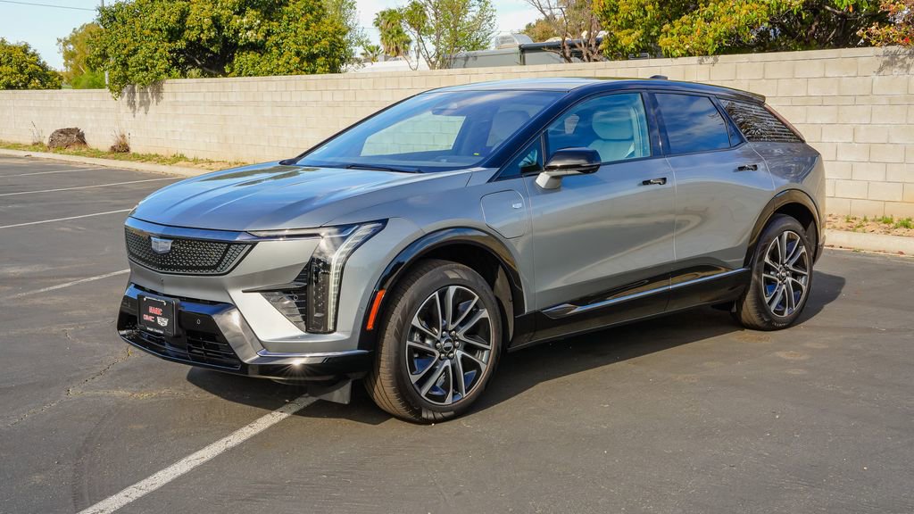 New 2026 Cadillac Optiq Sport 1 w/ LPO, Floor Liner Package image 3