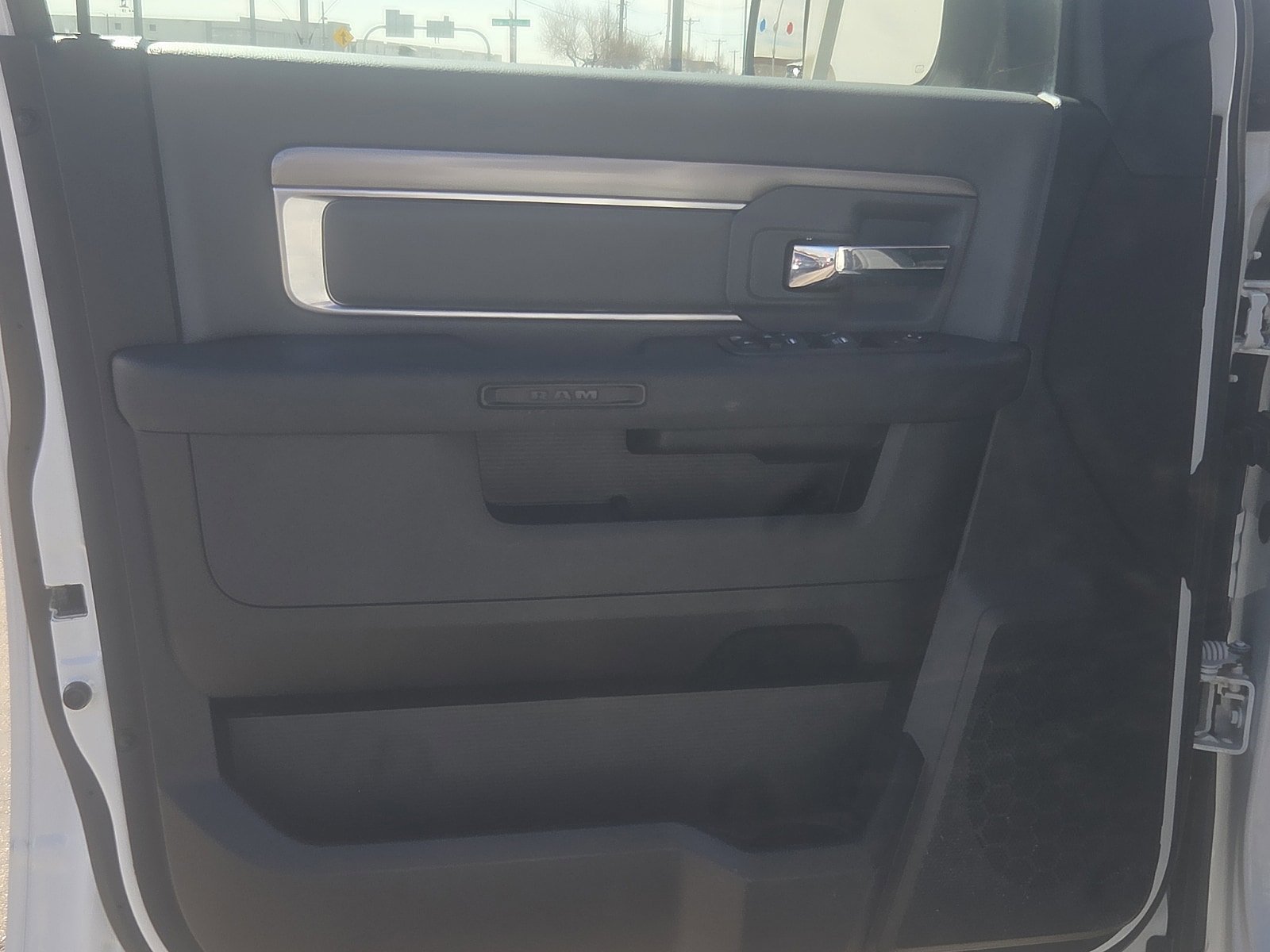 Used 2023 RAM 1500 Classic SLT w/ Trailer & Traction Group AWD/4WD image 8
