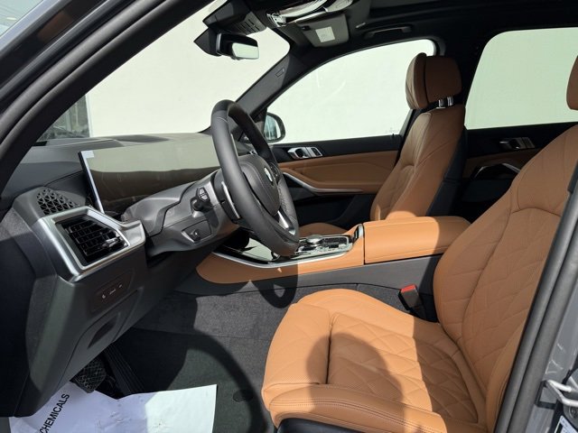 Used 2025 BMW X5 xDrive40i w/ Climate Comfort Package image 9