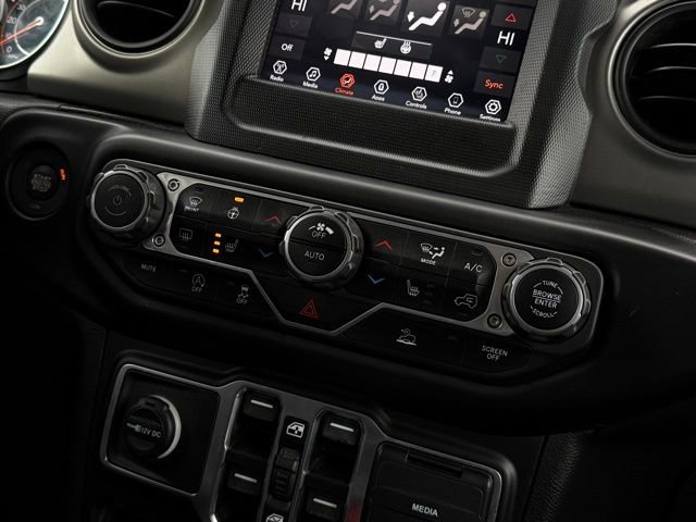 Used 2021 Jeep Gladiator Willys image 25