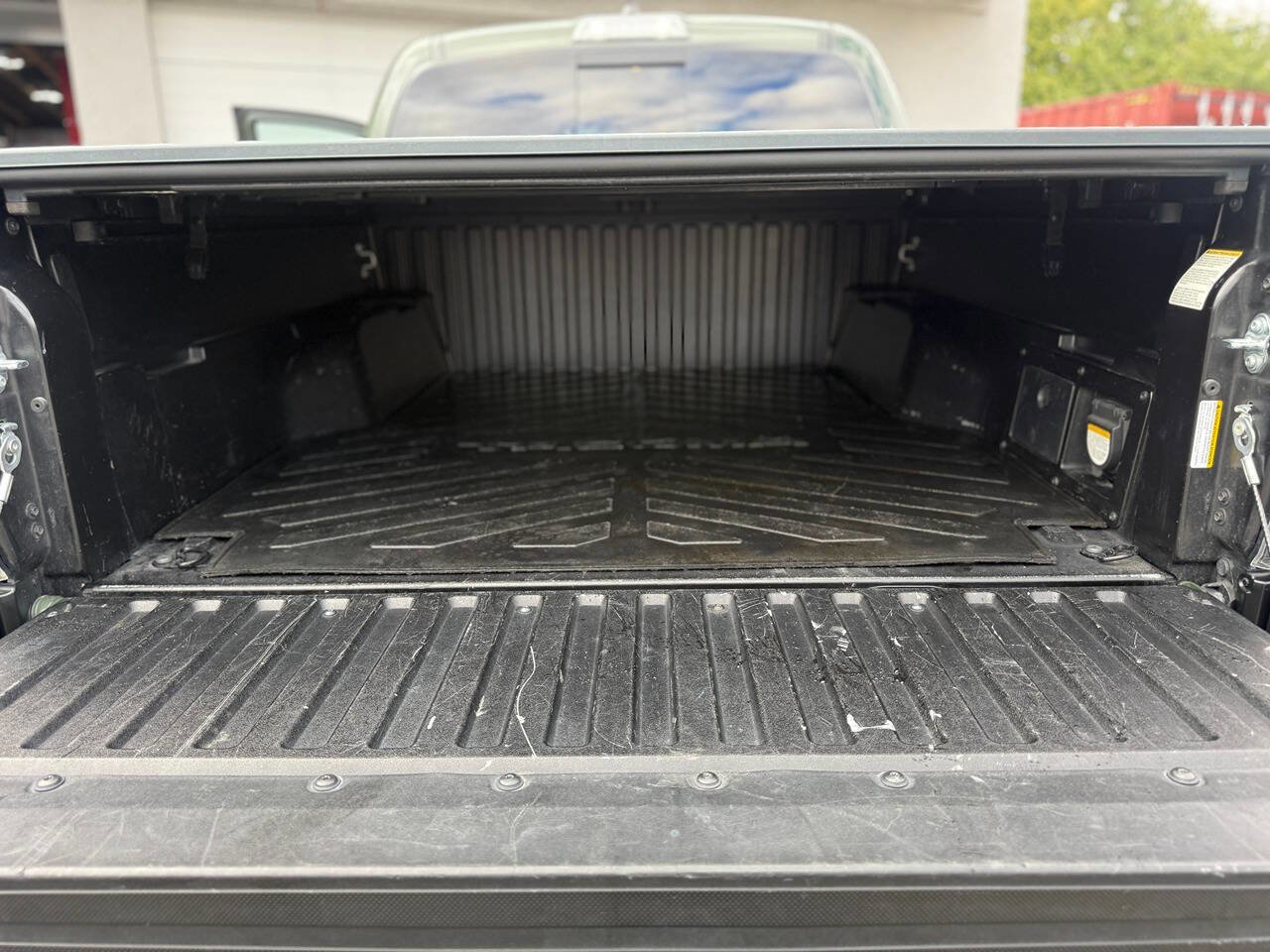 Used 2022 Toyota Tacoma TRD Off-Road image 89