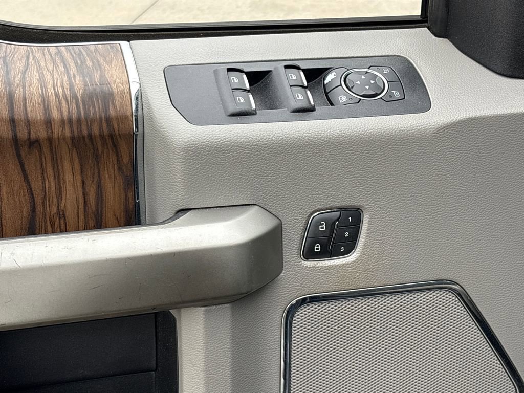 Used 2019 Ford F150 Lariat w/ Equipment Group 502A Luxury AWD/4WD image 16