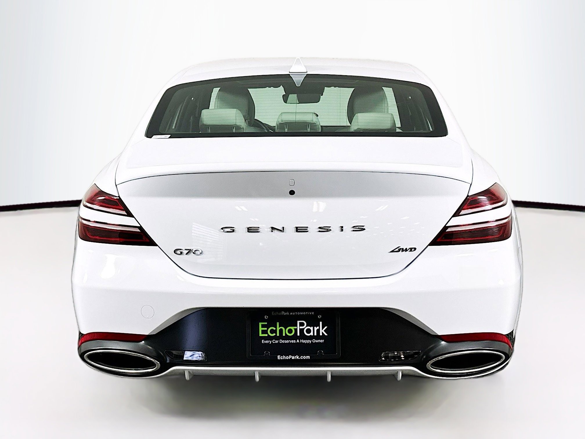 Used 2025 Genesis G70 2.5T image 7