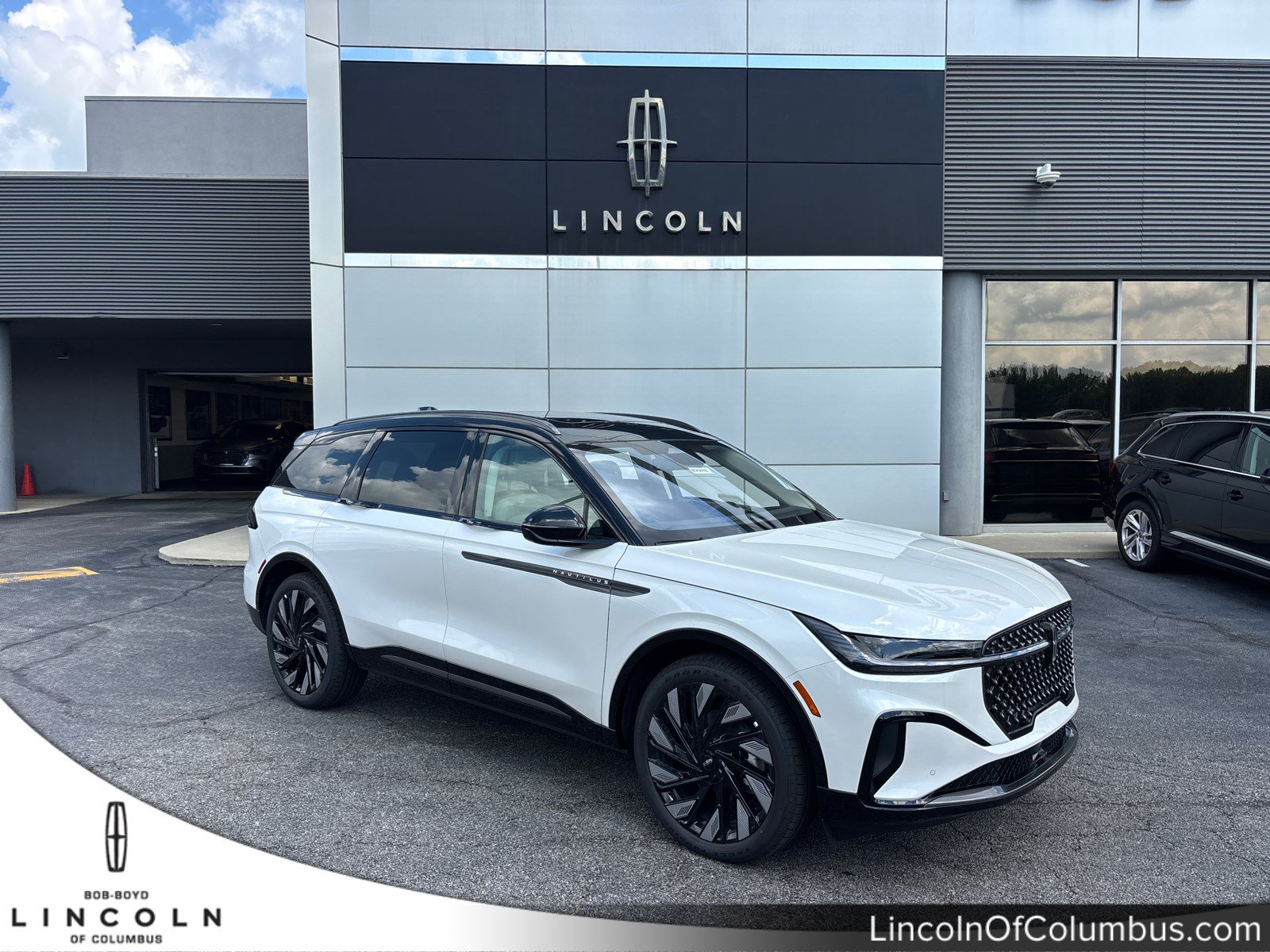 New 2026 Lincoln Nautilus Reserve w/ Jet Appearance Package