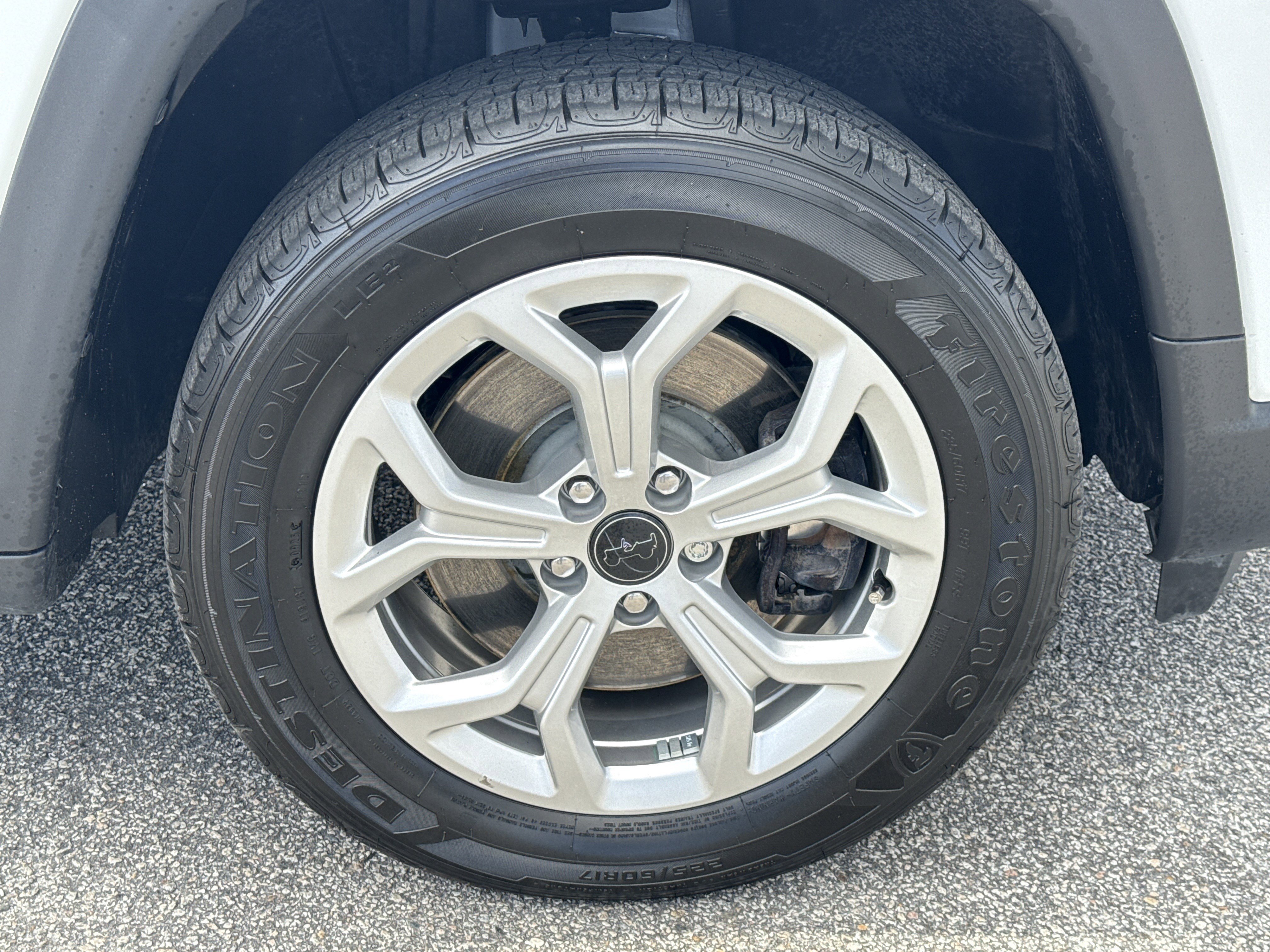 Used 2025 Jeep Compass Latitude image 12