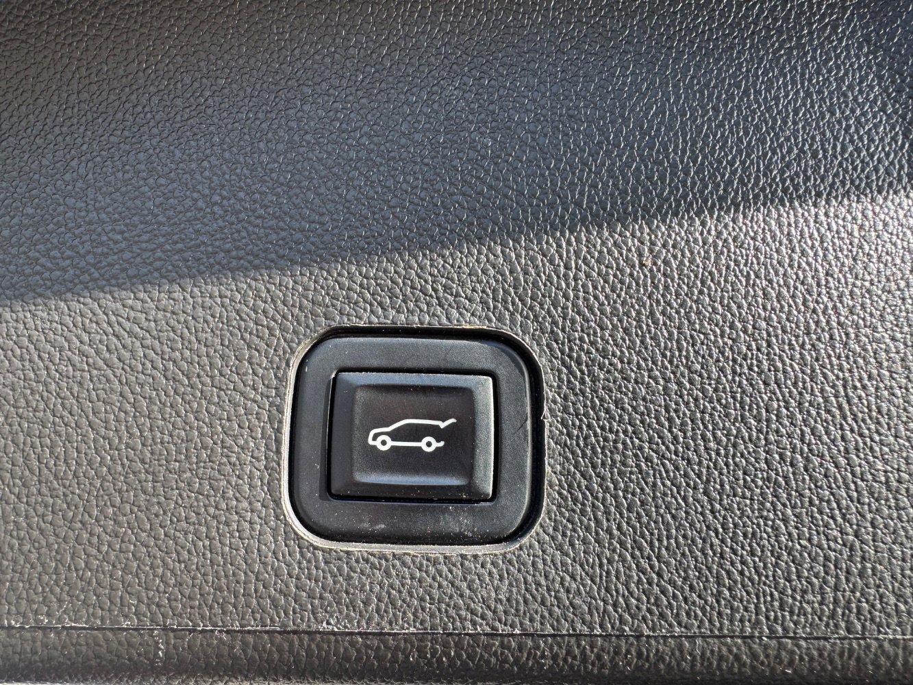 Used 2013 Cadillac SRX Premium AWD/4WD image 21