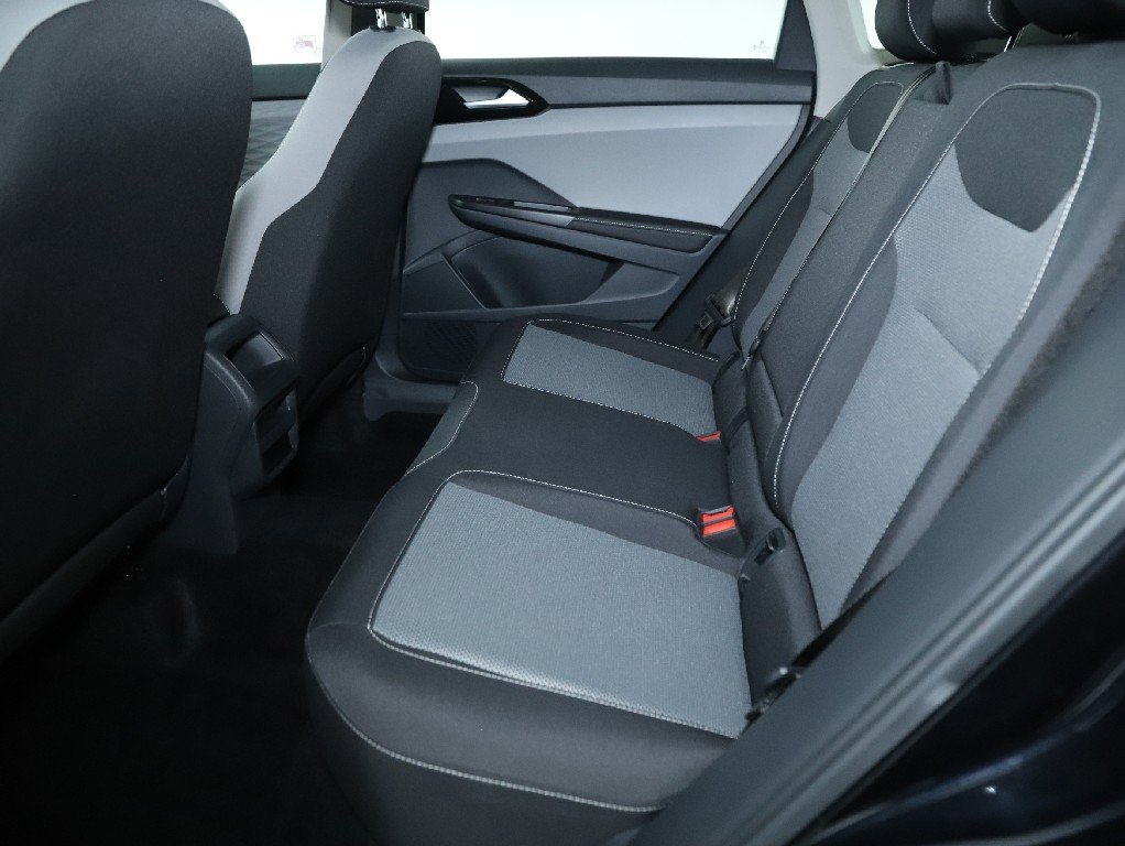 Used 2024 Volkswagen Taos S image 14