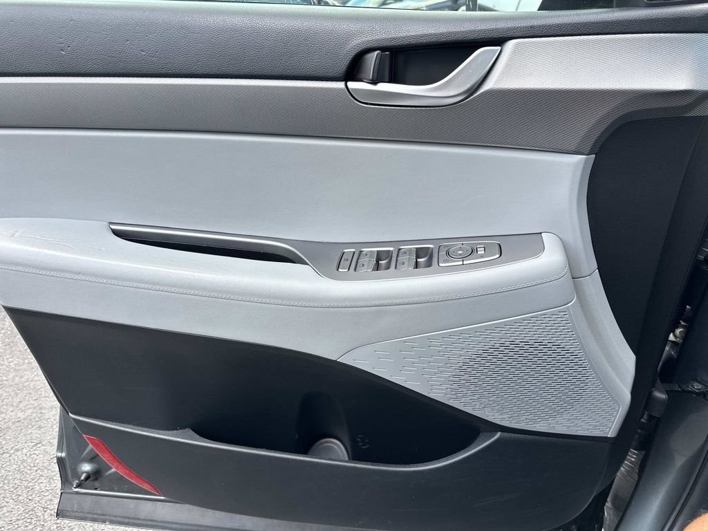 Used 2021 Hyundai Palisade SE FWD image 23