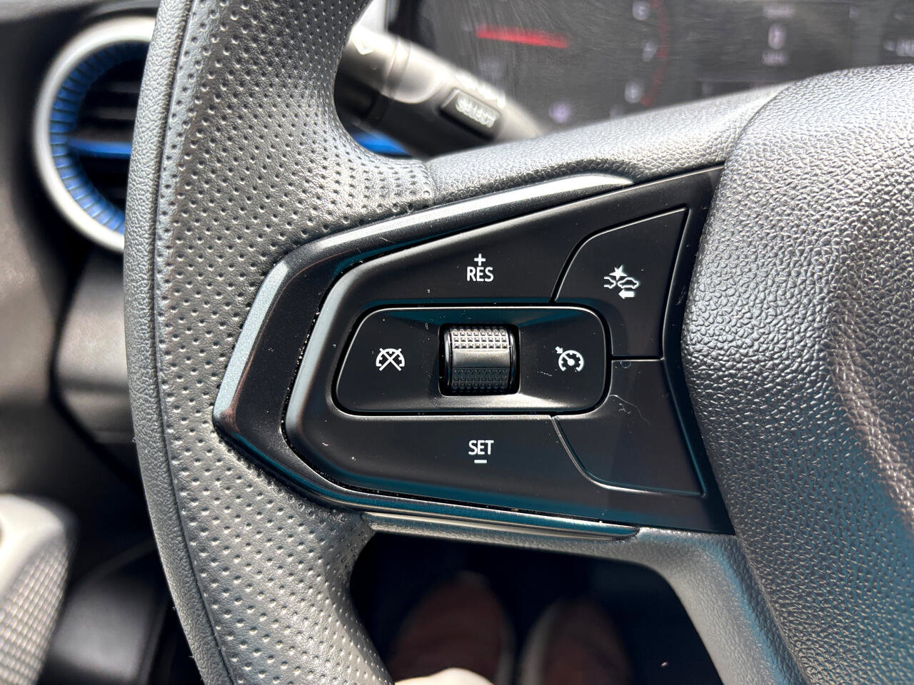 Used 2025 Chevrolet Trax LS image 13