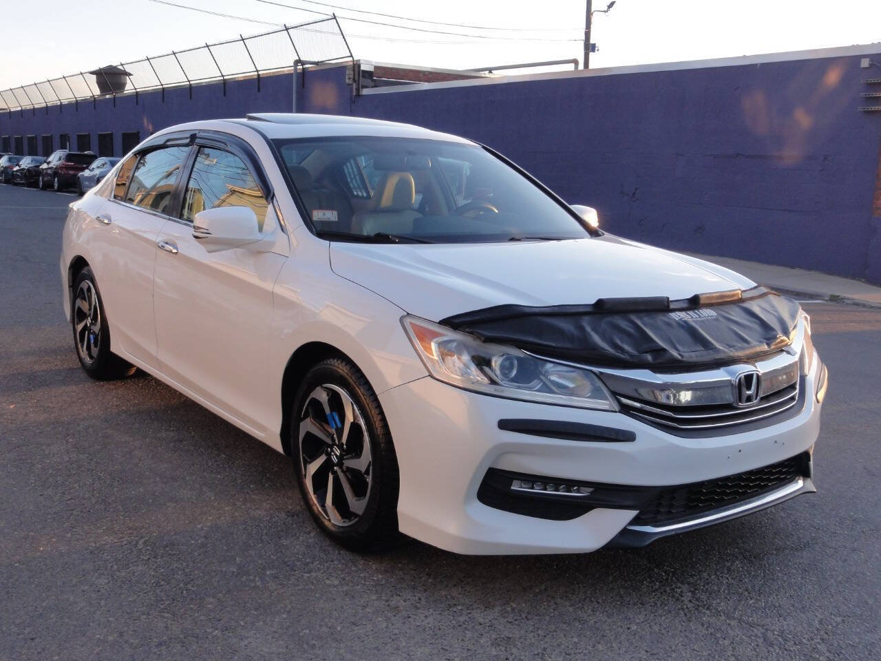 Used 2017 Honda Accord EX-L image 25