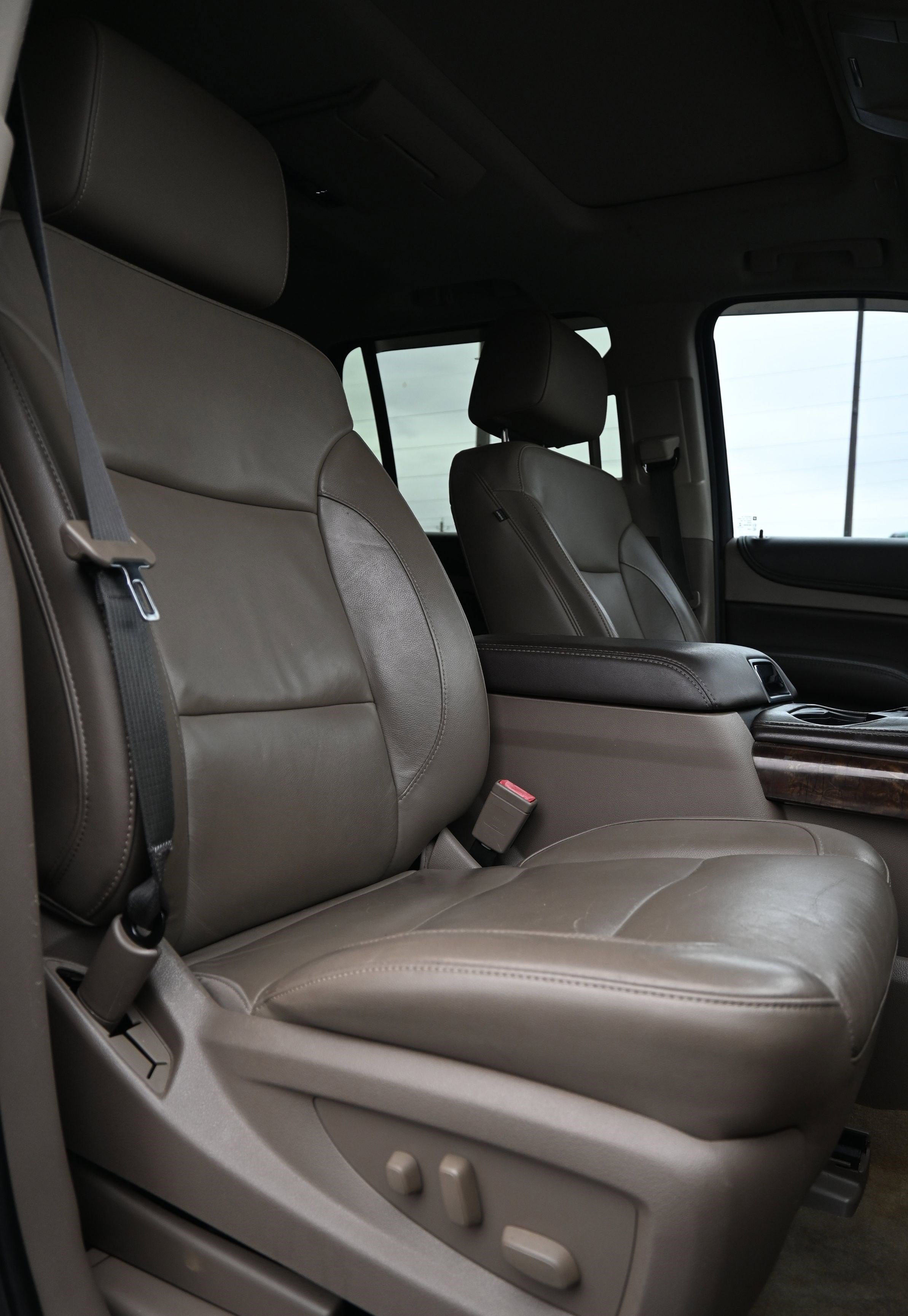 Used 2017 Chevrolet Tahoe LT image 33