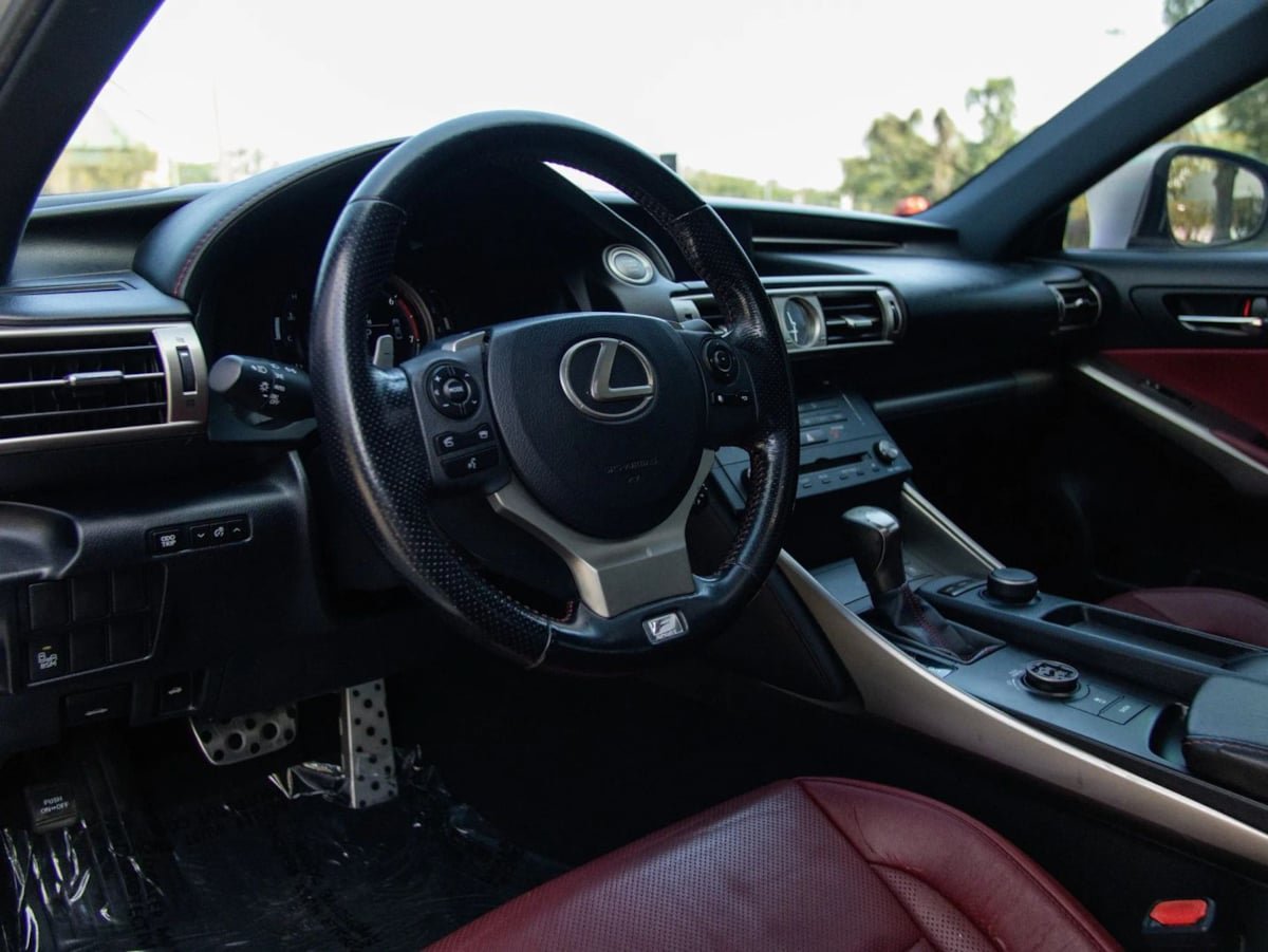 Used 2016 Lexus IS 200t w/ F Sport Package RWD image 21