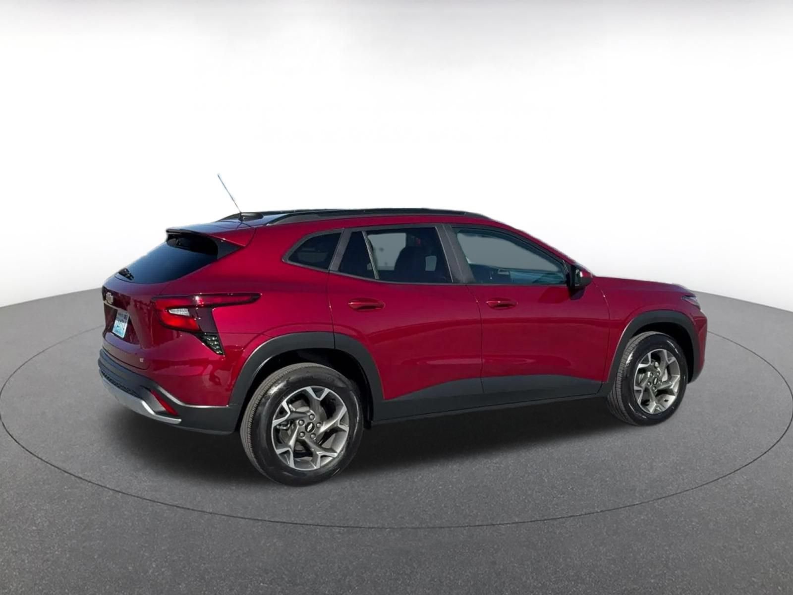 Used 2025 Chevrolet Trax LT w/ LT Convenience Package FWD image 12