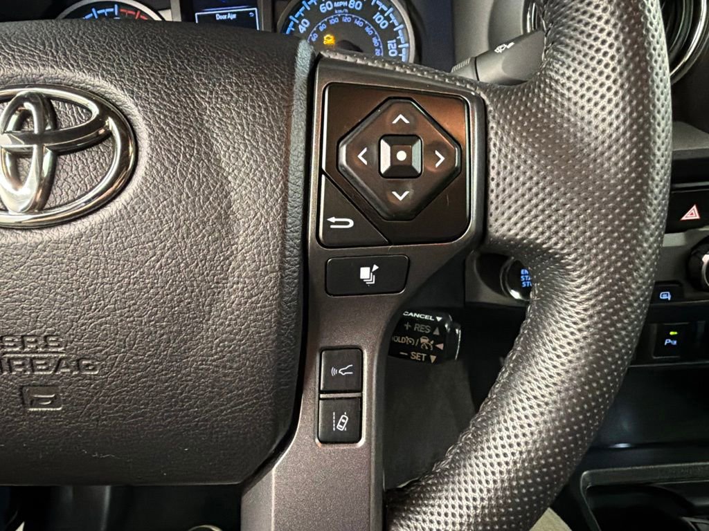 Used 2022 Toyota Tacoma TRD Off-Road w/ TRD Premium Off Road Package AWD/4WD image 22