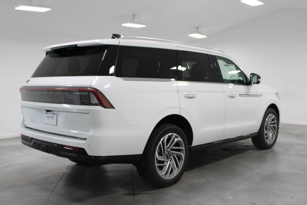 New 2025 Lincoln Navigator Reserve image 11