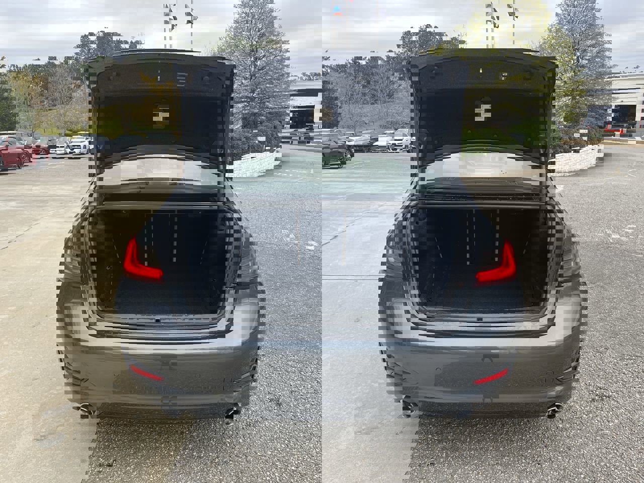 Used 2021 BMW 330i Sedan w/ Premium Package image 33