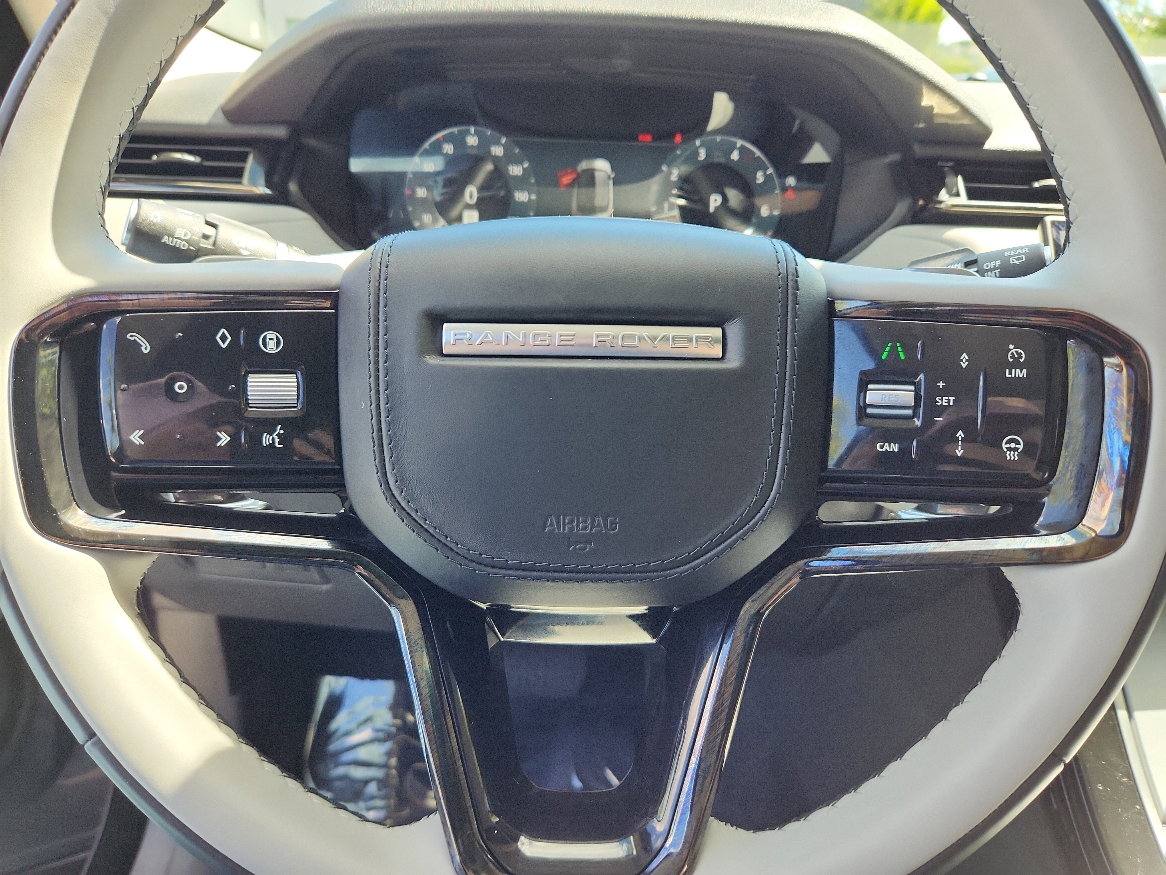 Used 2025 Land Rover Range Rover Velar S image 18