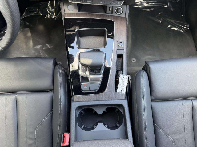 Certified 2025 Audi Q5 e Premium Plus w/ Premium Plus Package AWD/4WD image 16