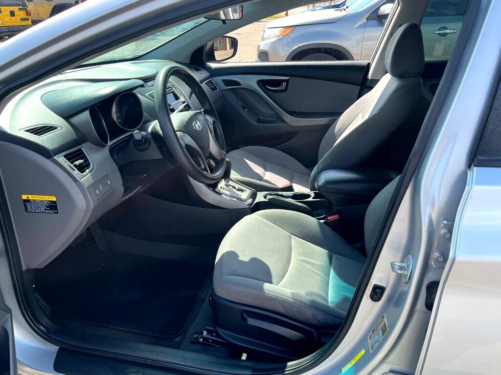 Used 2013 Hyundai Elantra GLS image 10