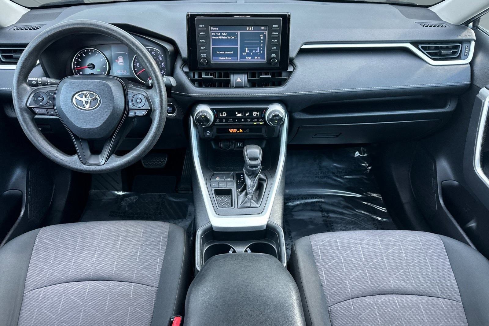 Used 2019 Toyota RAV4 XLE w/ Carpet Mat Package image 17