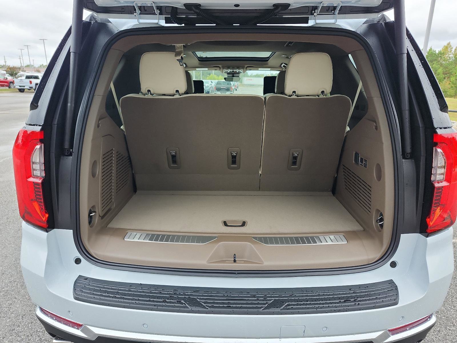 New 2026 GMC Yukon Denali image 8