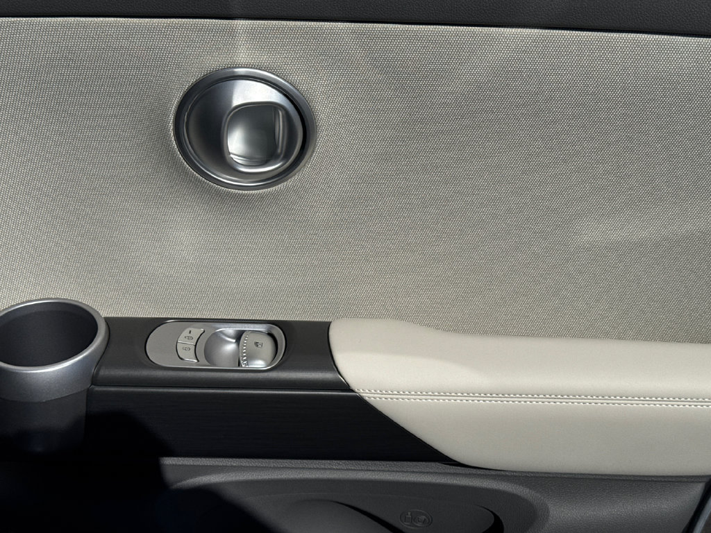 New 2027 Genesis GV60 RWD image 16