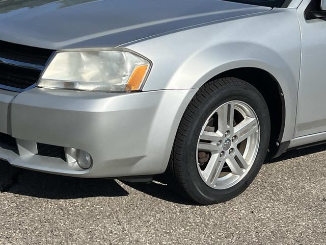 Used 2010 Dodge Avenger R/T FWD image 9