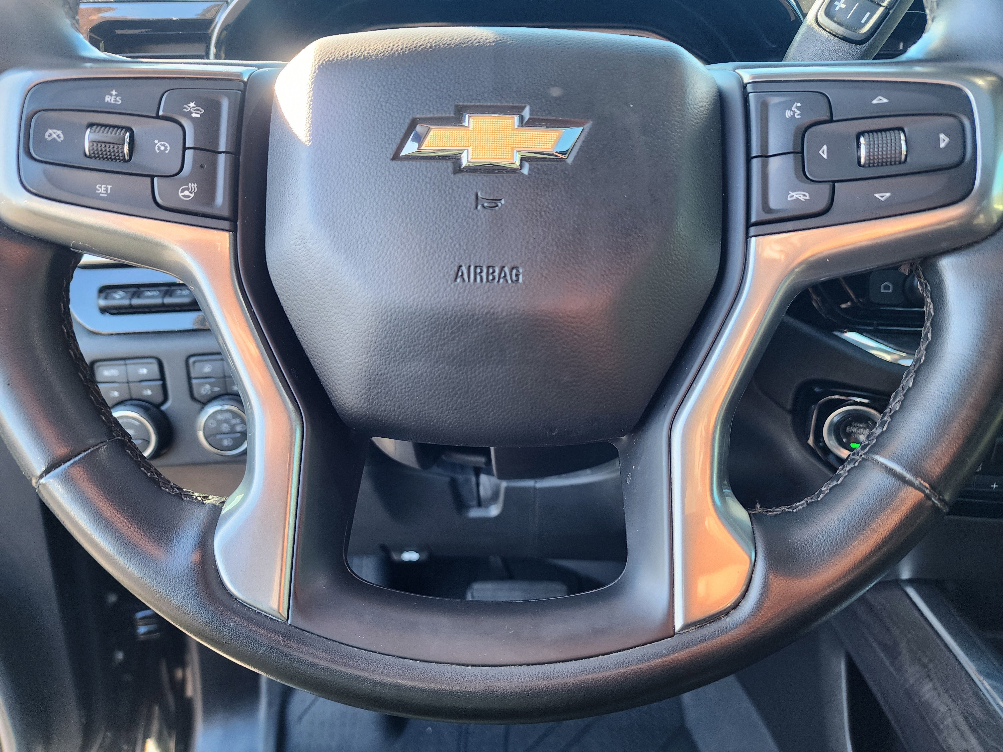 Used 2024 Chevrolet Silverado 2500 LTZ w/ LTZ Premium Package image 28