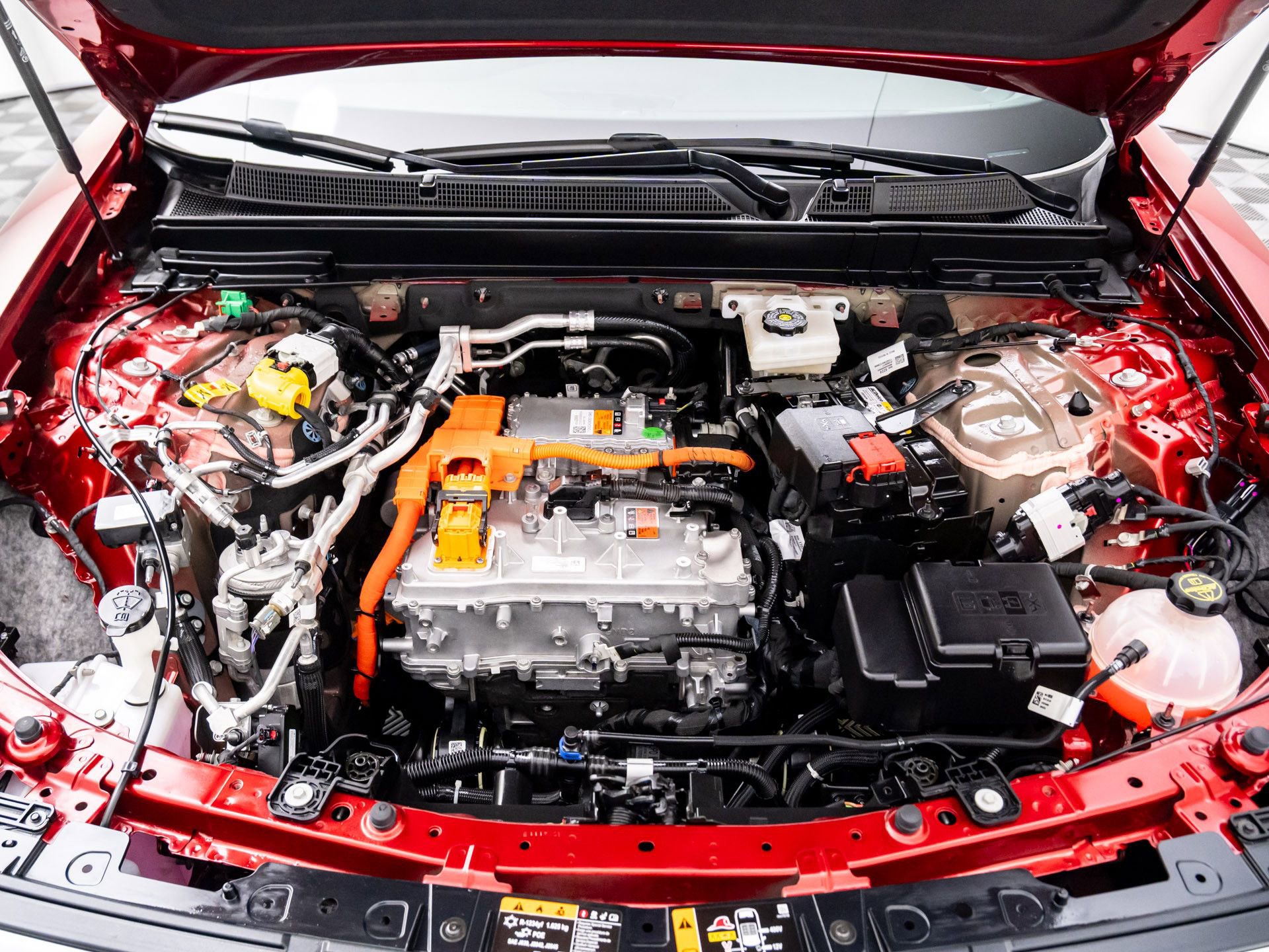 Used 2025 Cadillac Lyriq Luxury w/ LPO, Floor Liner Package image 37