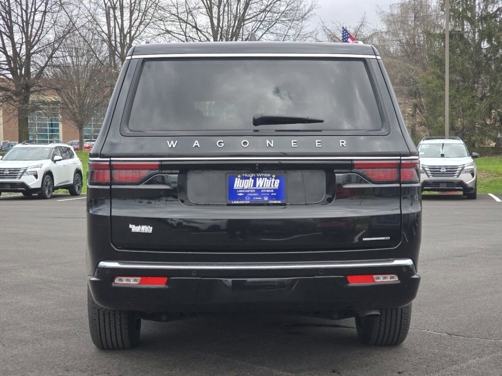 Used 2024 Jeep Wagoneer L Series II w/ Flexible Seating Group image 13