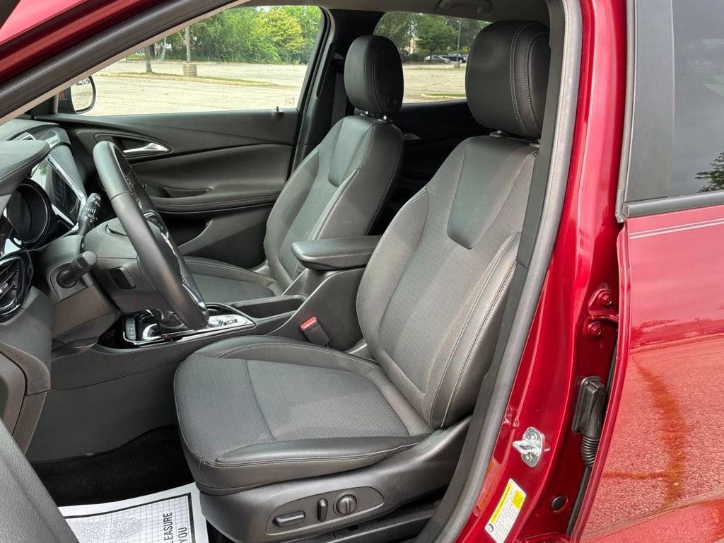 Used 2023 Buick Encore GX Select w/ Safety Package II AWD/4WD image 18