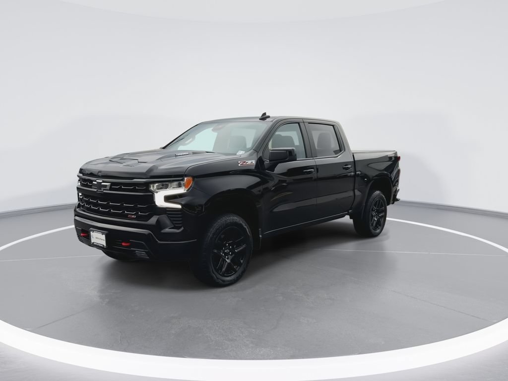 Used 2025 Chevrolet Silverado 1500 LT Trail Boss w/ Protection Package AWD/4WD image 4