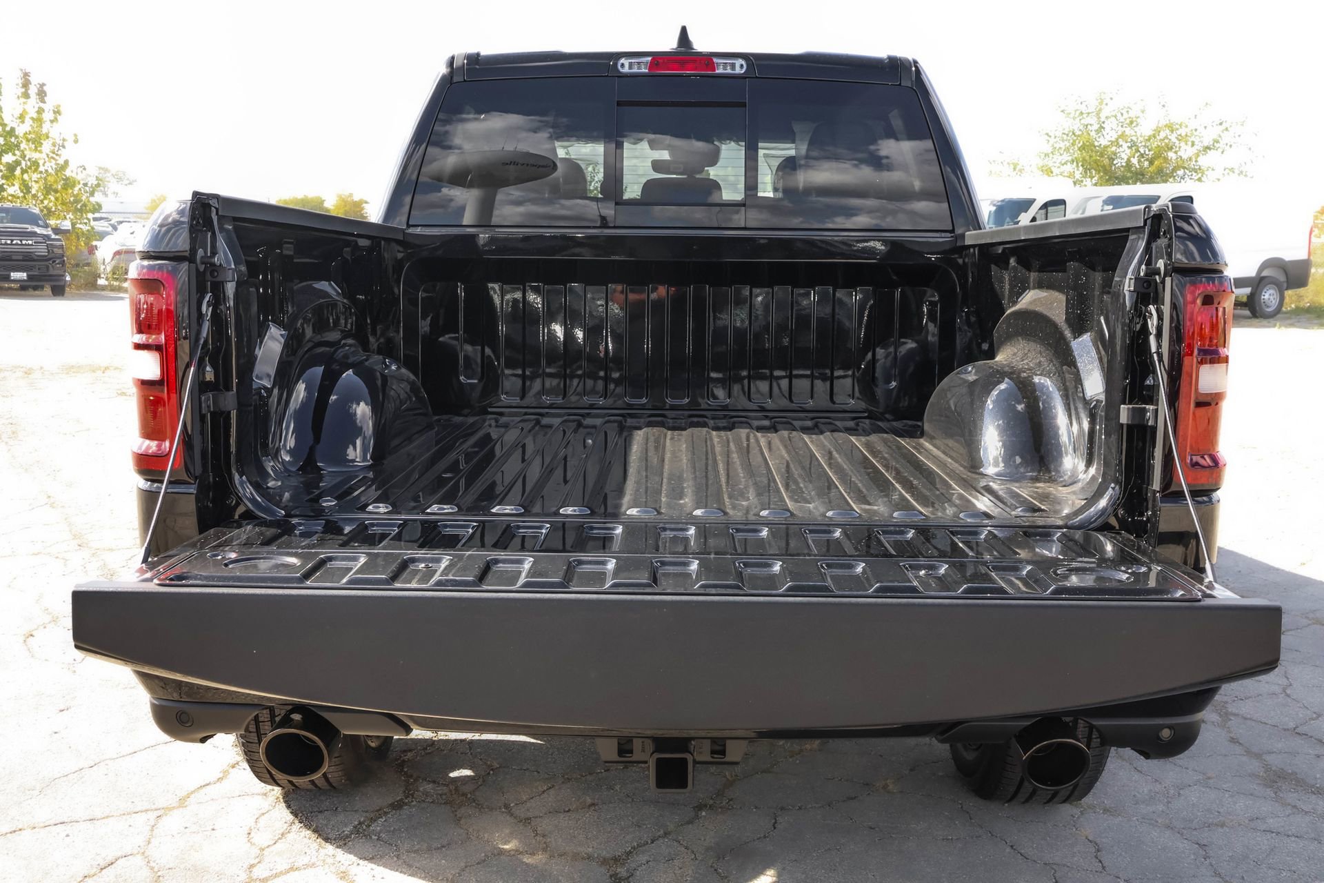 New 2026 RAM 1500 4x4 Crew Cab image 14