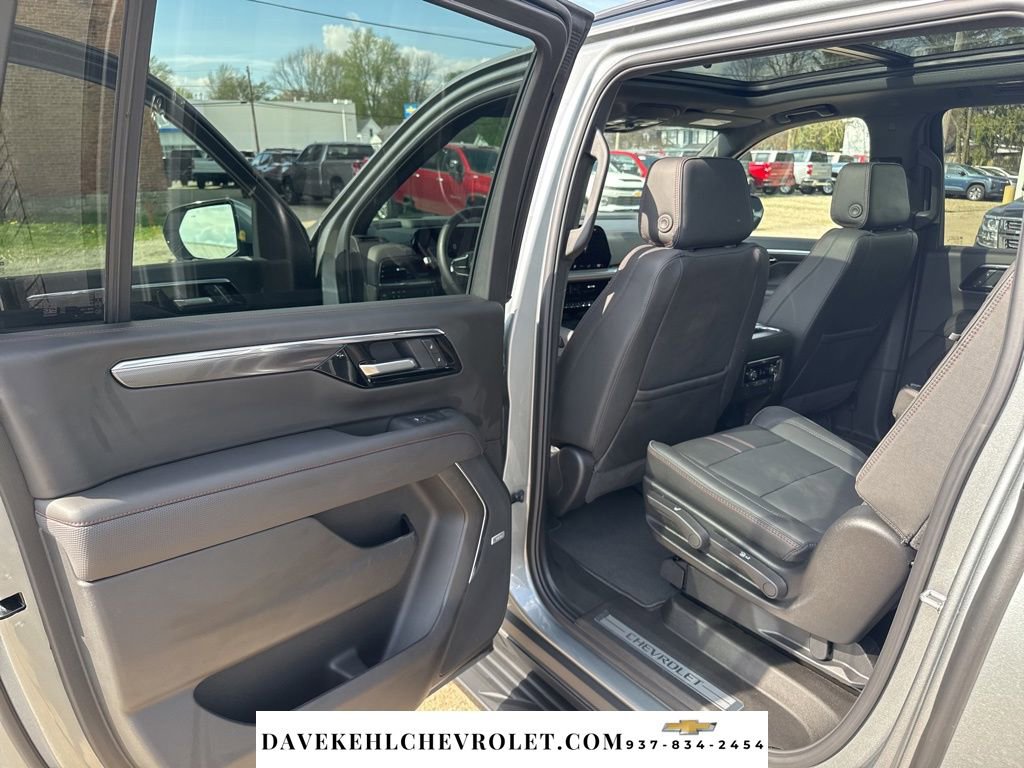 Used 2025 Chevrolet Suburban RST w/ Comfort Package image 20