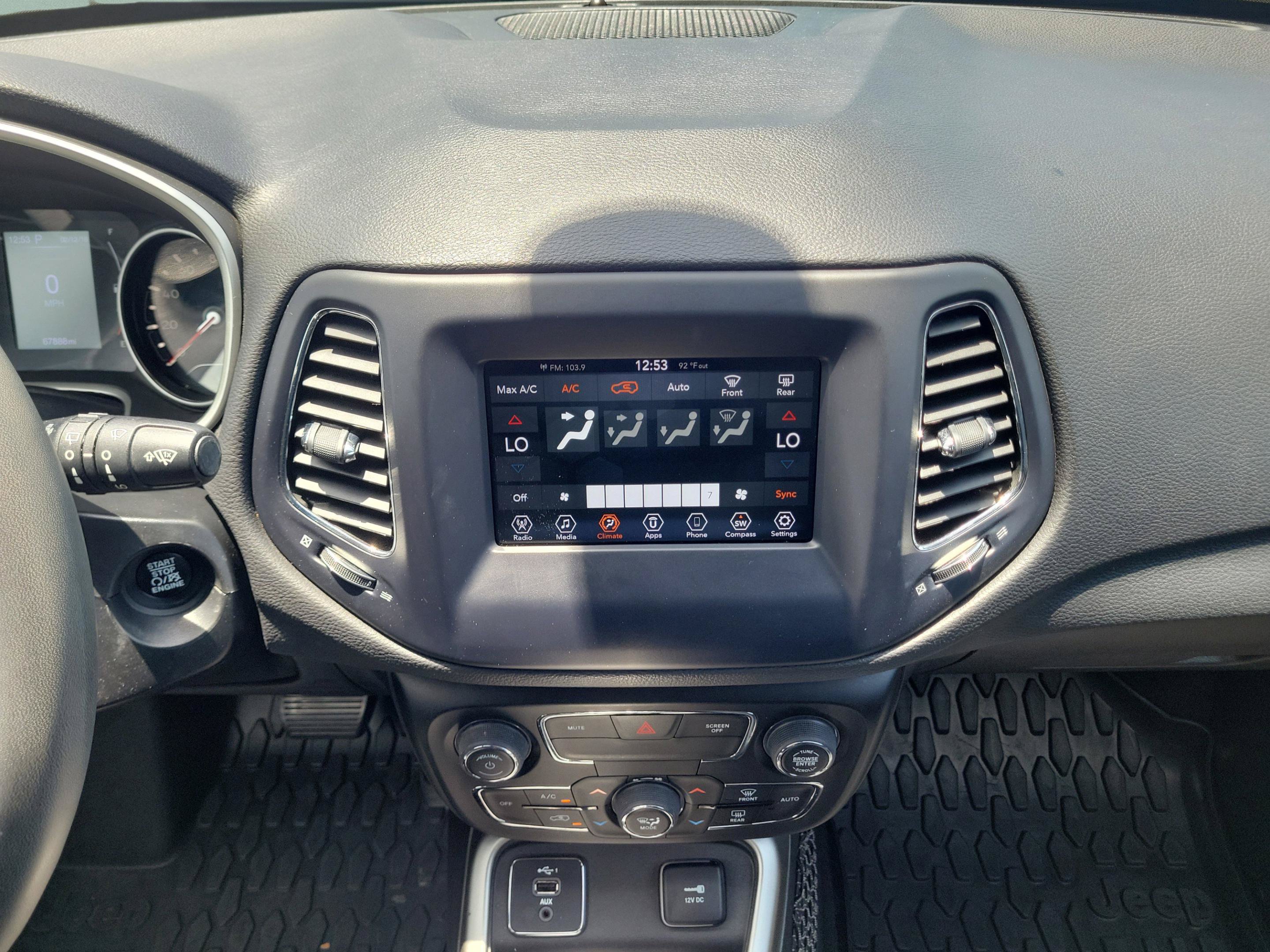 Used 2021 Jeep Compass Latitude FWD image 13