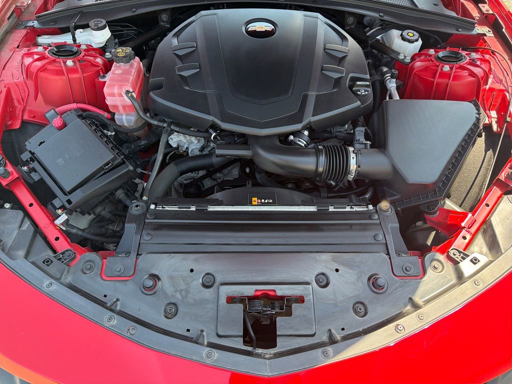 Used 2020 Chevrolet Camaro LT RWD image 15