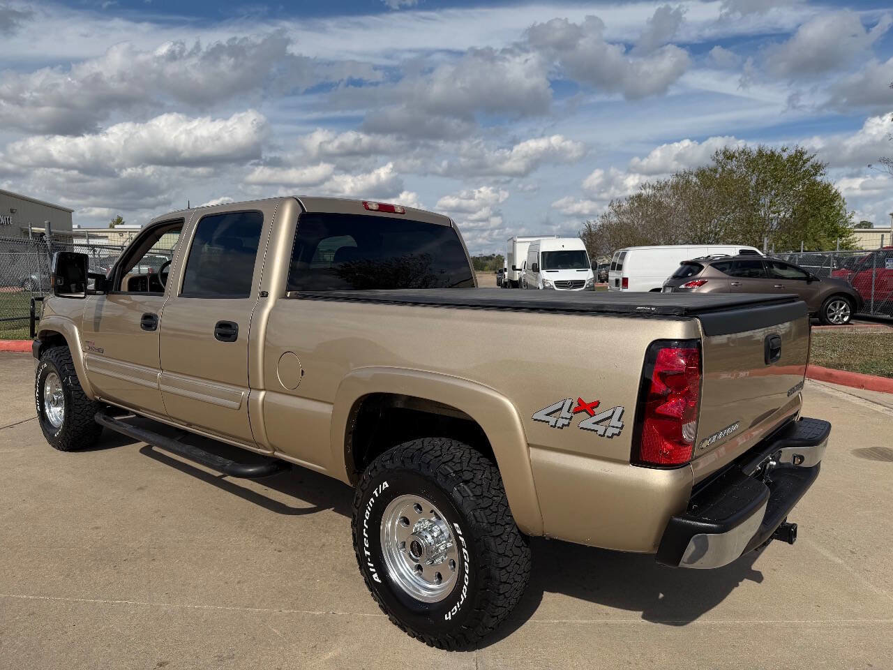 Used 2005 Chevrolet Silverado 2500 LT w/ Heavy-Duty Power Package image 34