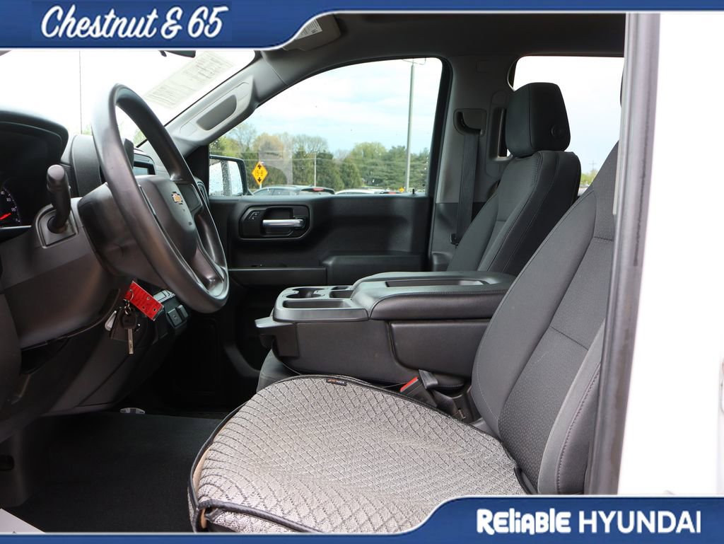 Used 2020 Chevrolet Silverado 1500 Custom w/ Custom Value Package image 23