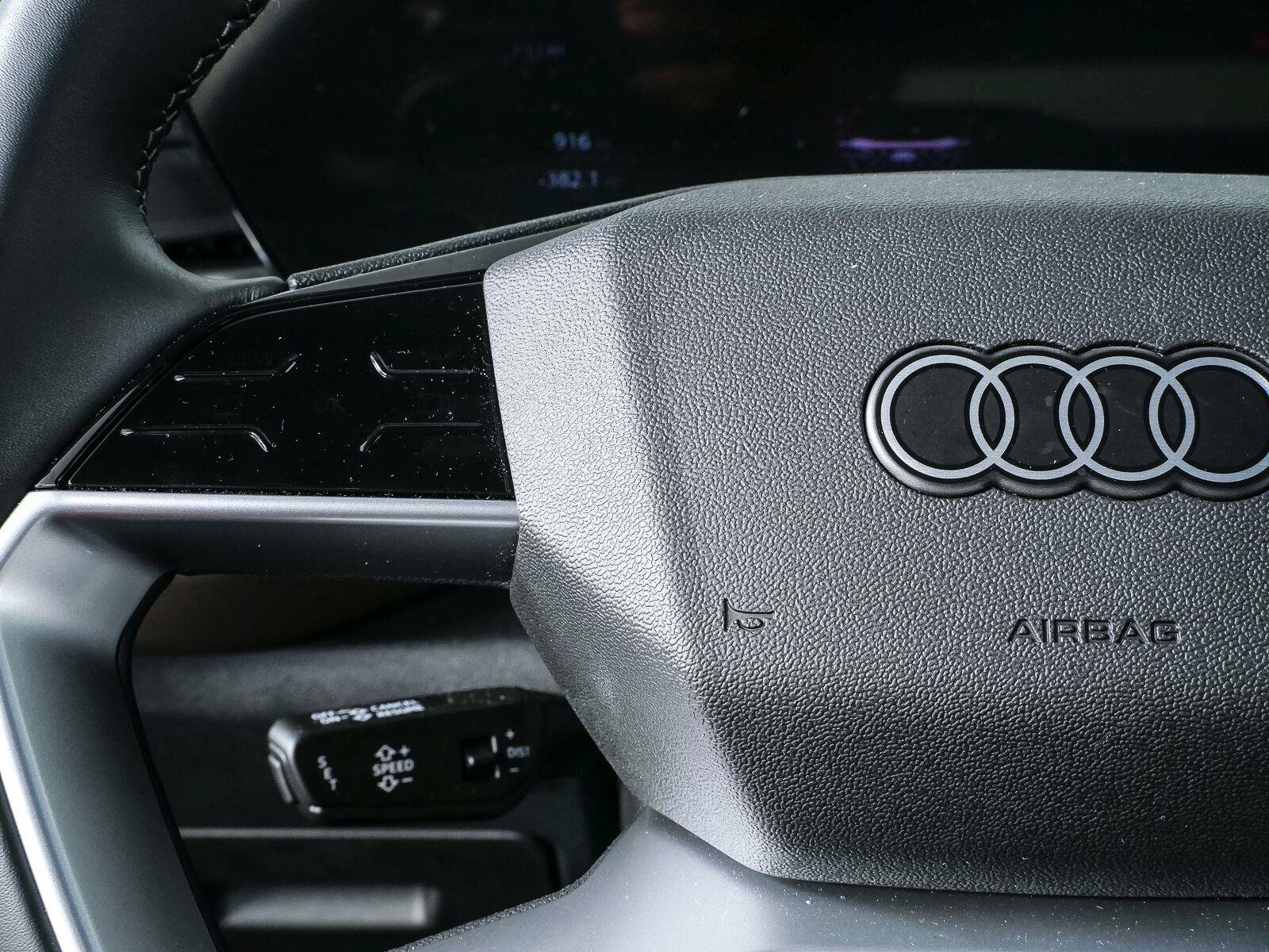 Used 2025 Audi Q5 Premium w/ Convenience Package AWD/4WD image 10