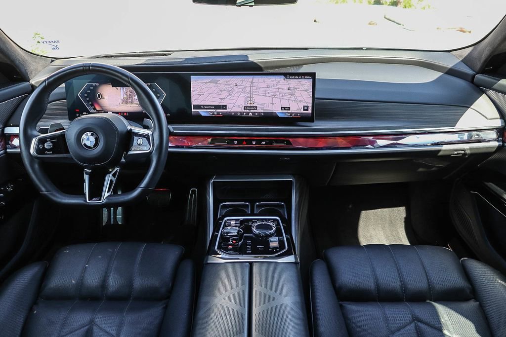 Used 2024 BMW 760i xDrive w/ Executive Package image 14