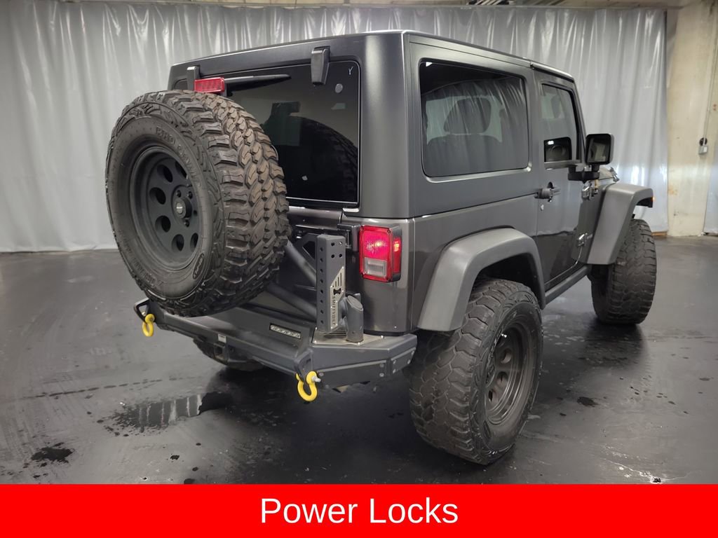 Used 2018 Jeep Wrangler Rubicon w/ Power Convenience Group image 9