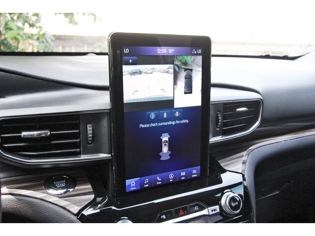 Used 2023 Ford Explorer Limited w/ Limited Technology Package RWD image 25