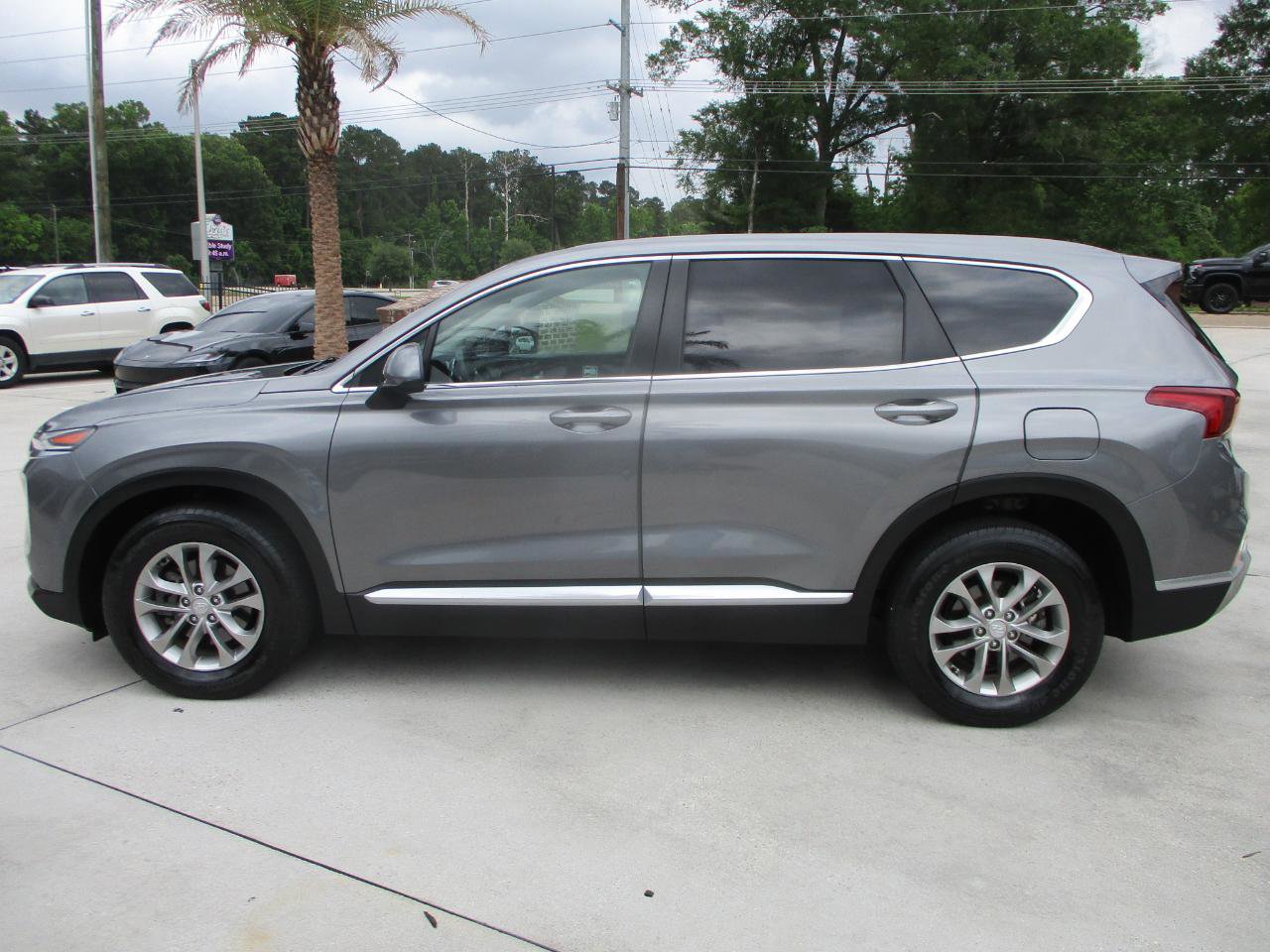 Used 2019 Hyundai Santa Fe SE FWD image 19