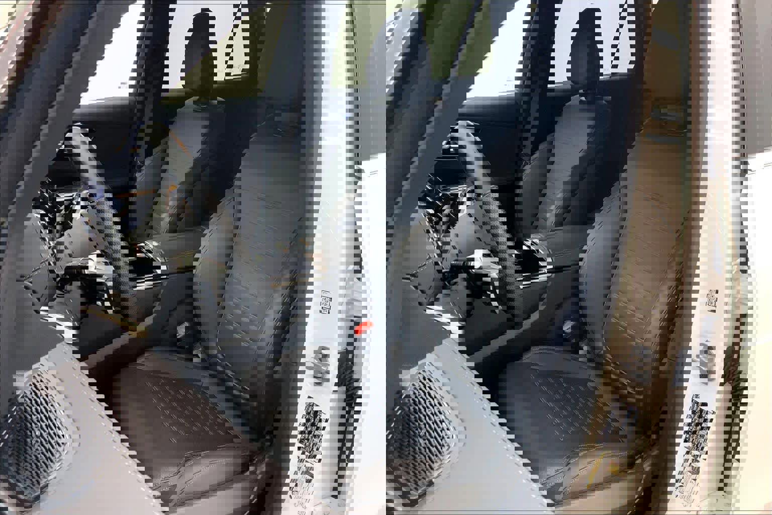 Used 2025 Mercedes-Benz GLC 300 image 22