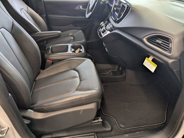 New 2026 Chrysler Voyager LX FWD image 26