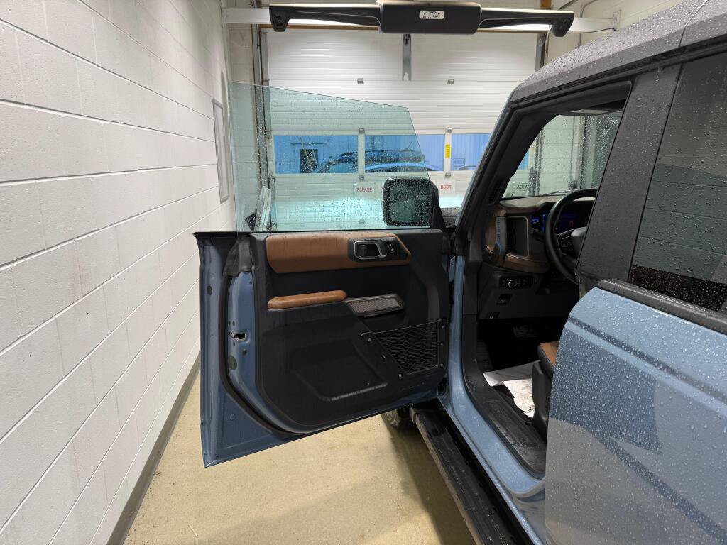 Used 2023 Ford Bronco Outer Banks AWD/4WD image 21