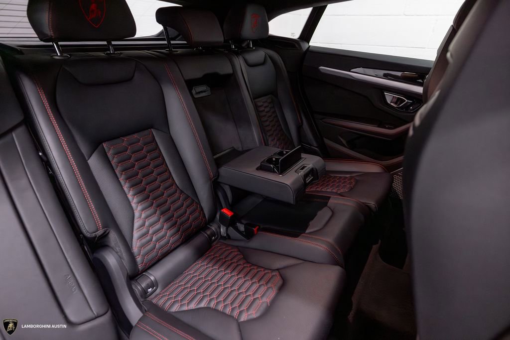 Used 2019 Lamborghini Urus AWD/4WD image 41