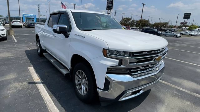 Used 2019 Chevrolet Silverado 1500 LTZ w/ LTZ Convenience Package AWD/4WD image 4