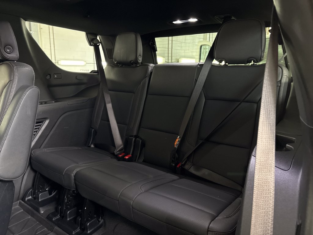 Used 2026 Chevrolet Tahoe High Country AWD/4WD image 60