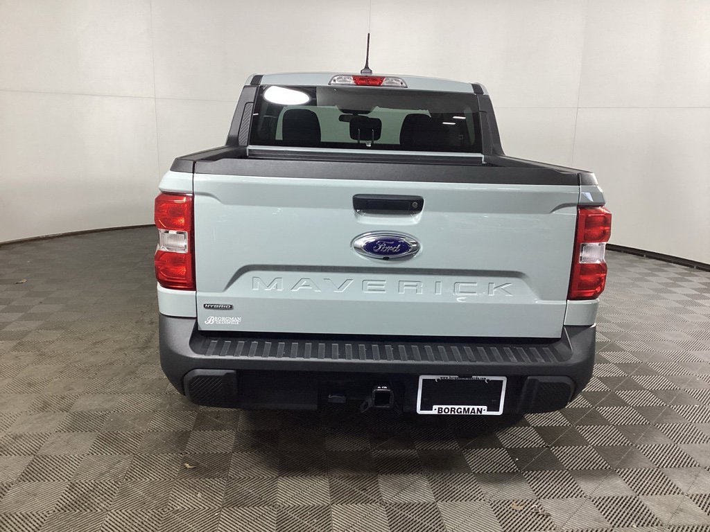 Used 2024 Ford Maverick XLT image 3